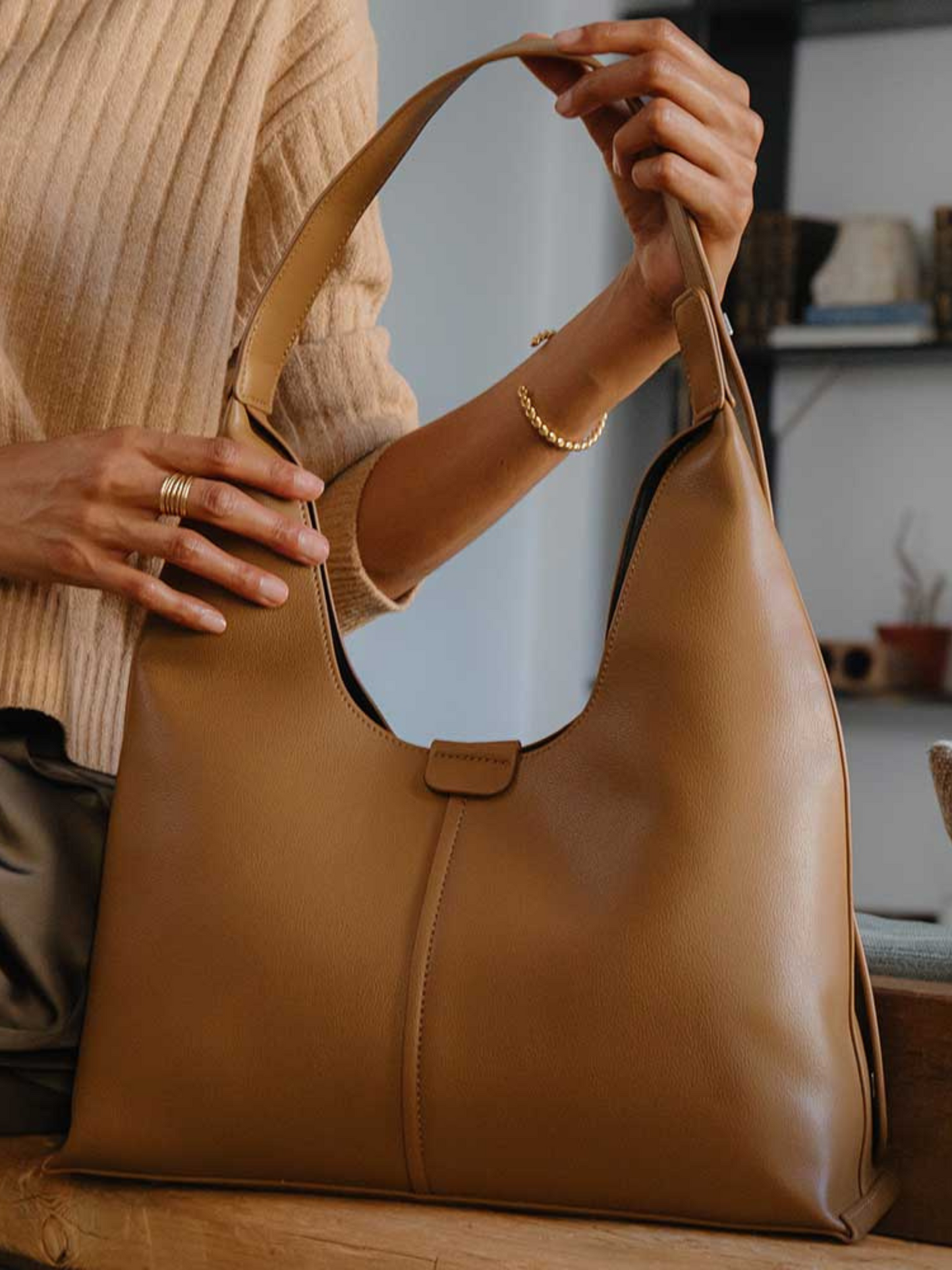 Carmen Shoulder Bag | Beige